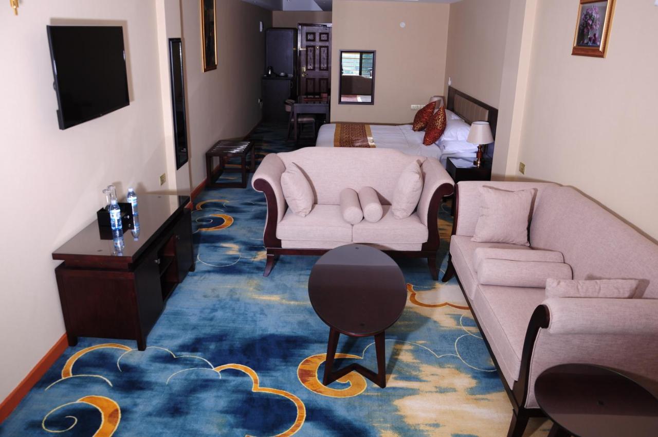 Hotel Triangle Mbarara Exteriör bild